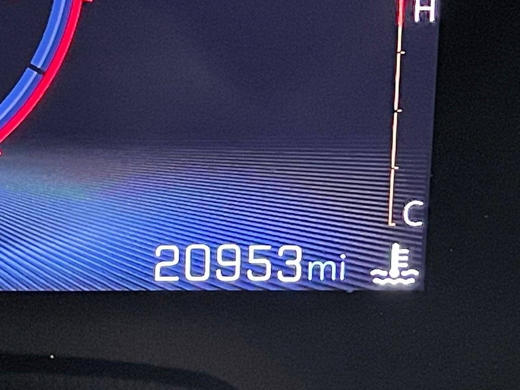 2024 Chevrolet Trax LT photo 2