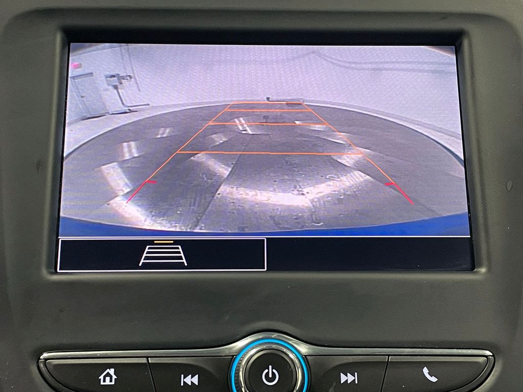 2024 Chevrolet Equinox LS photo 3