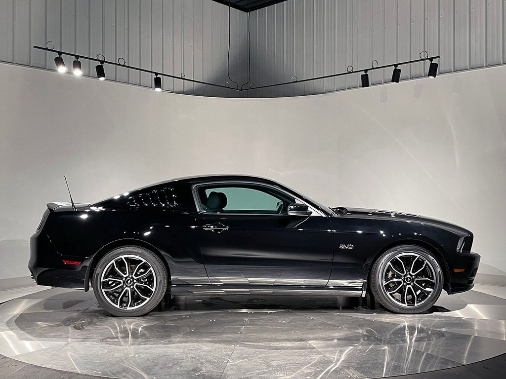 2014 Ford Mustang GT photo 4