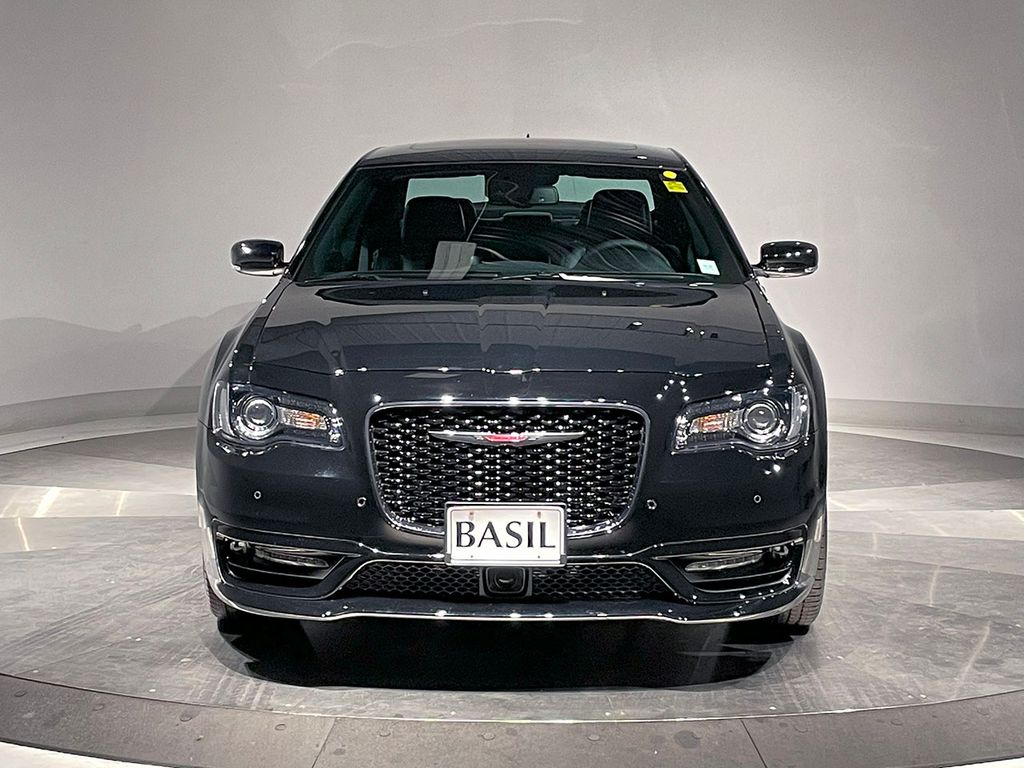 2023 Chrysler 300 S photo 2
