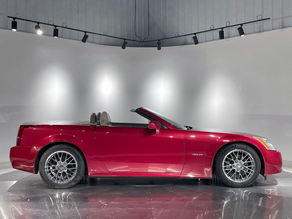 2004 Cadillac XLR Base photo 4