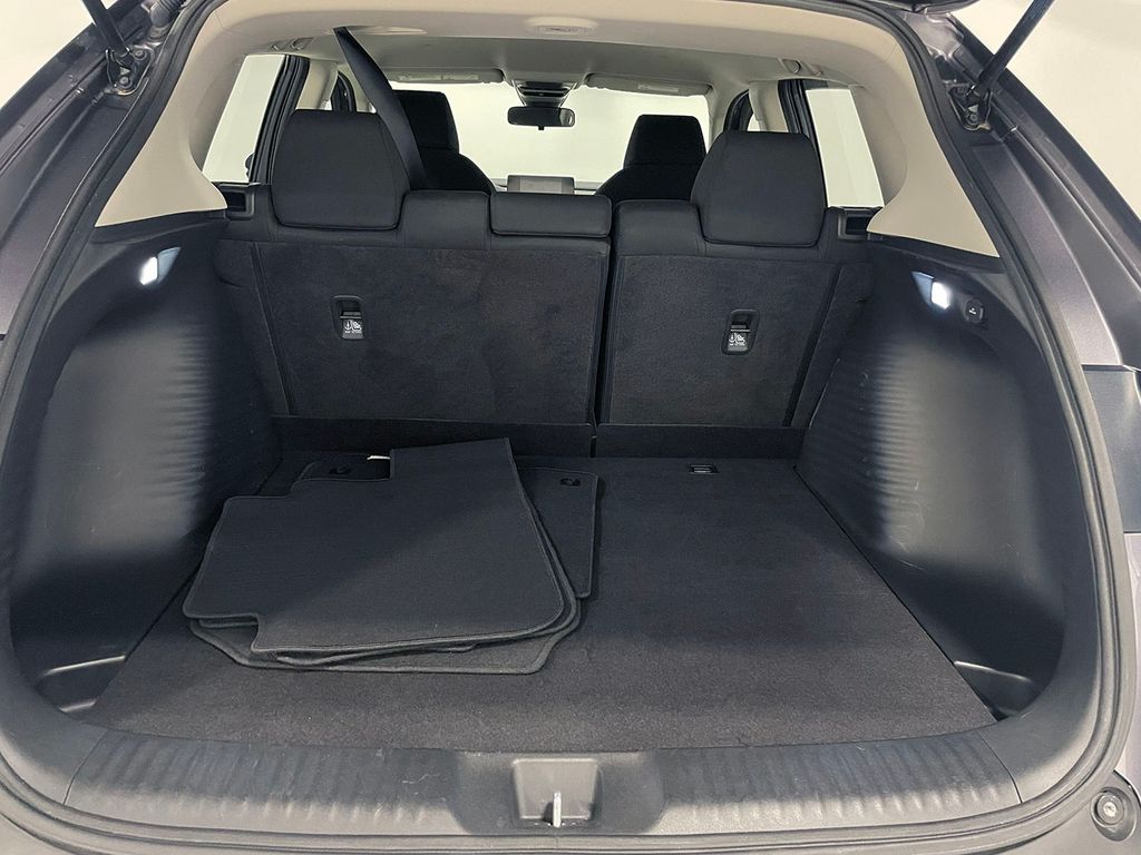 2023 Honda HR-V LX photo 3