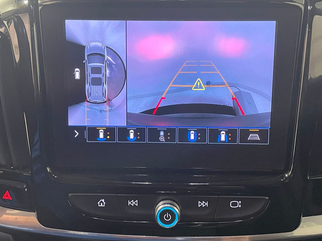 2020 Chevrolet Traverse RS photo 2