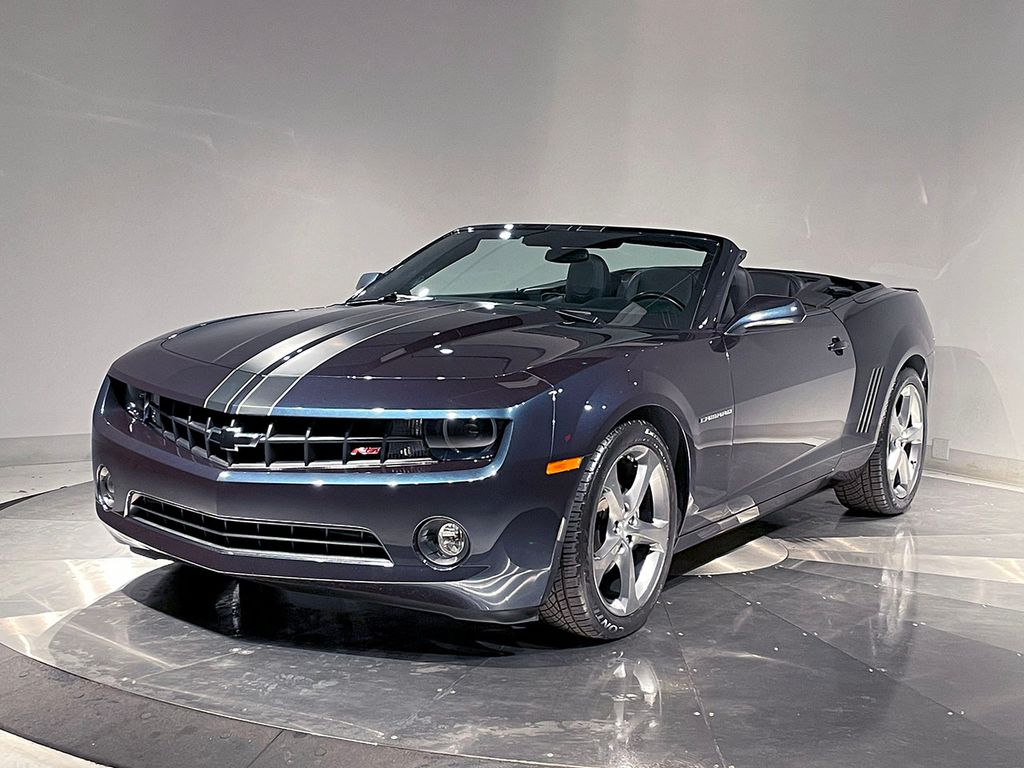 2013 Chevrolet Camaro 2LT photo 2