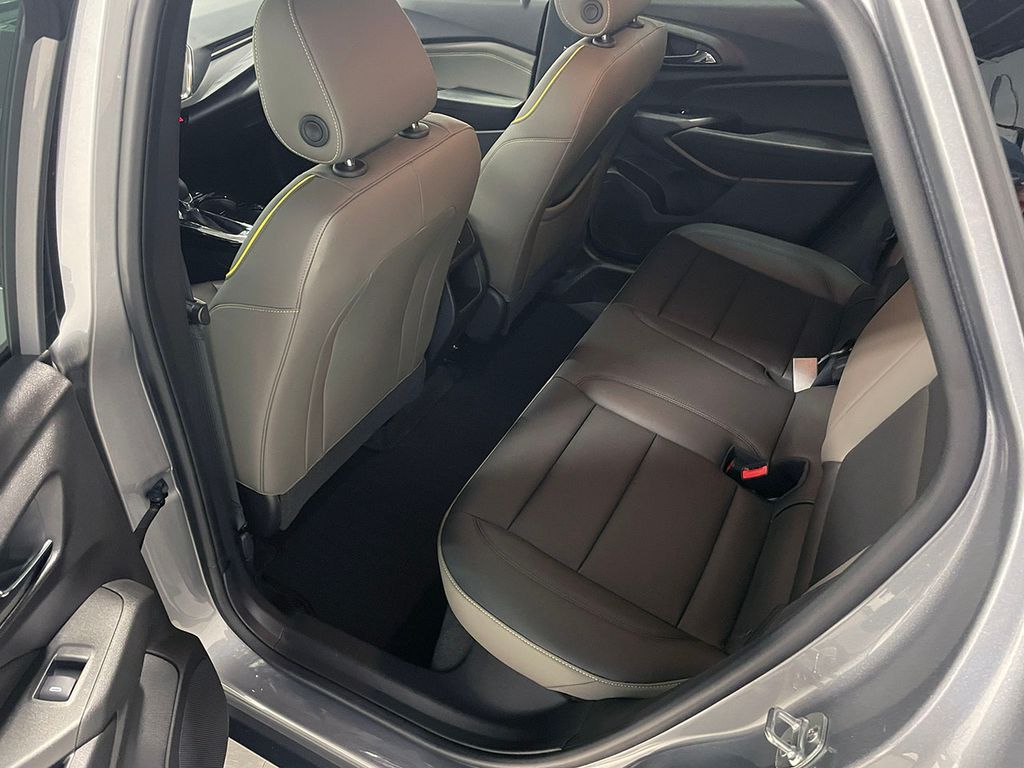 2025 Chevrolet Trax Activ - Photo 18