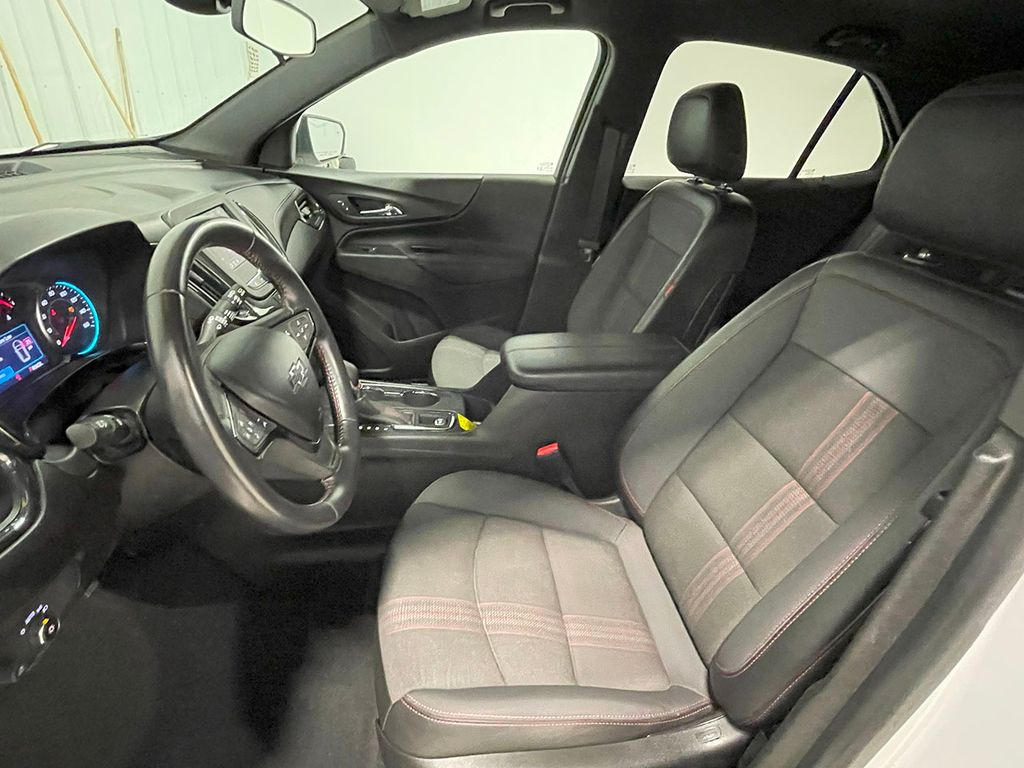 2022 Chevrolet Equinox RS photo 2