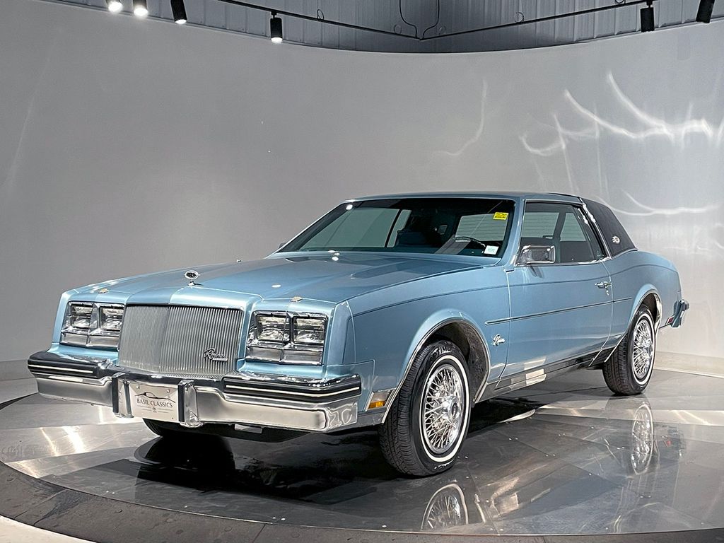 1985 Buick Riviera photo 2