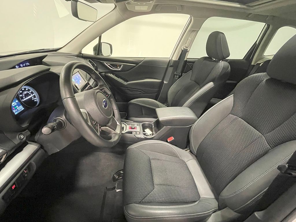2022 Subaru Forester Premium photo 2