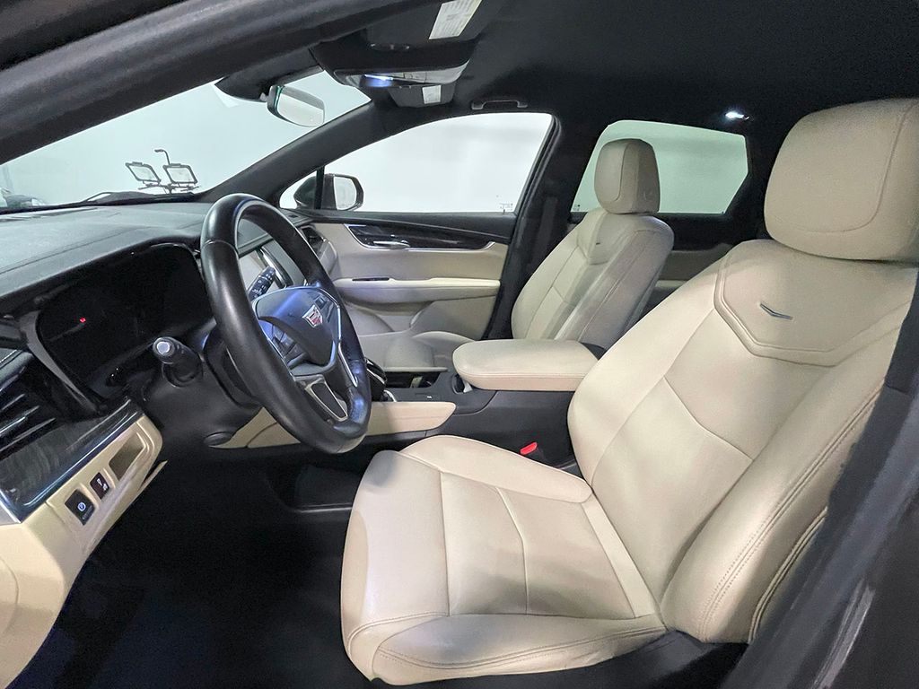 2019 Cadillac XT5 Base photo 2