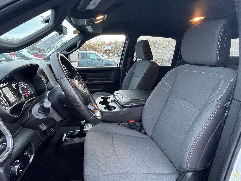 2024 Ram 2500 Tradesman photo 2