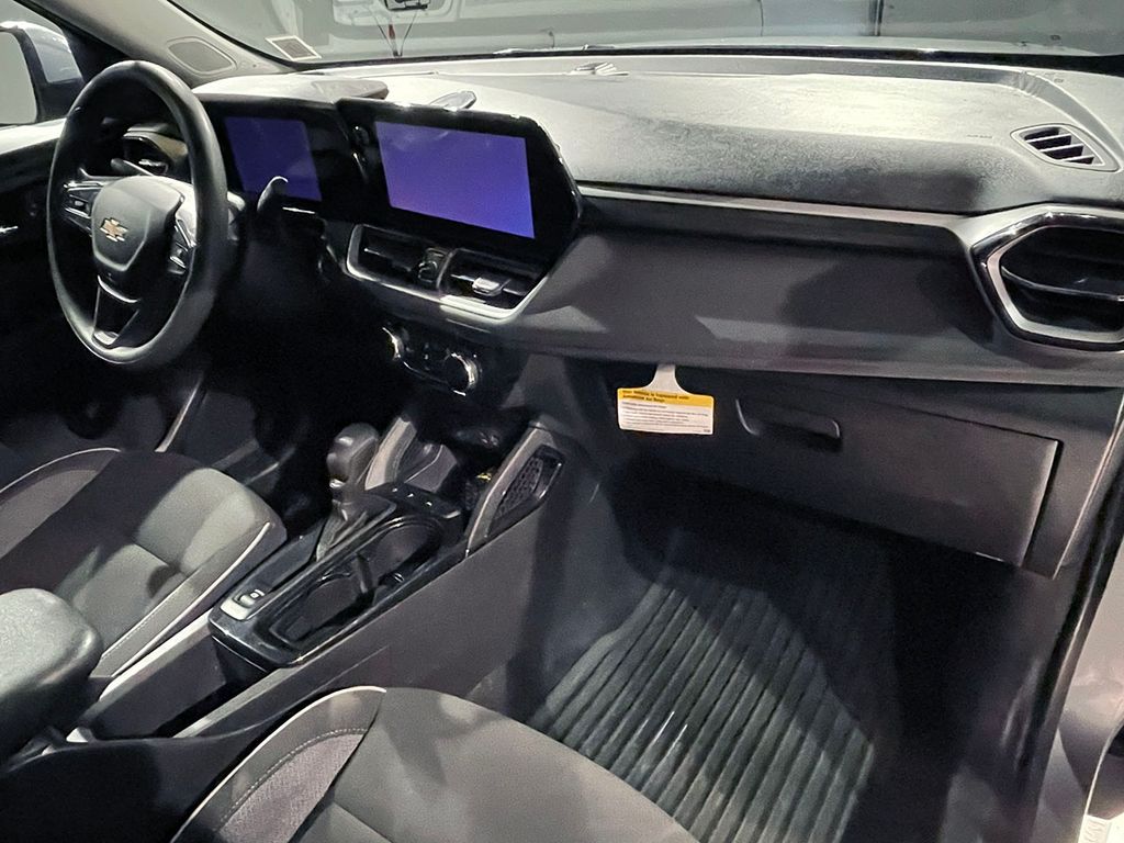 2025 Chevrolet Trailblazer LT - Photo 25