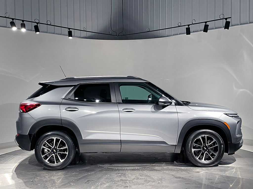 2025 Chevrolet Trailblazer LT - Photo 9