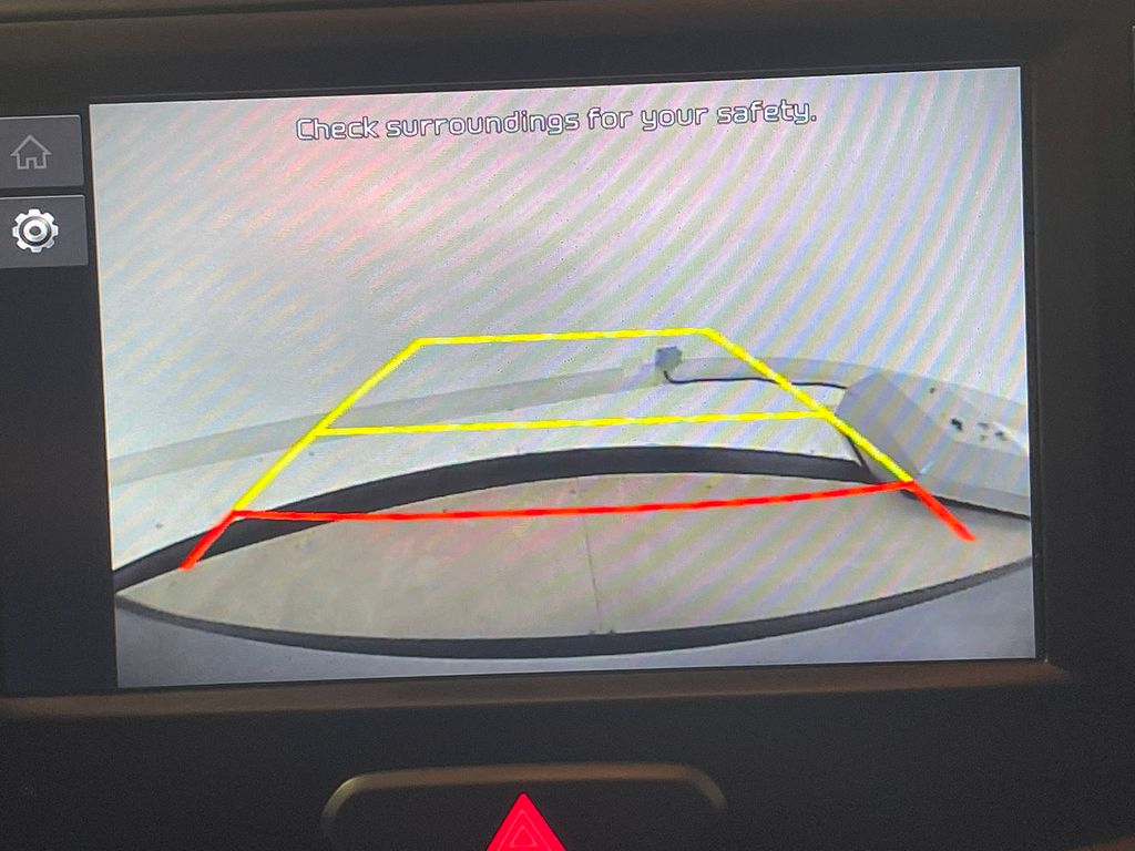 2023 Kia Soul LX photo 3