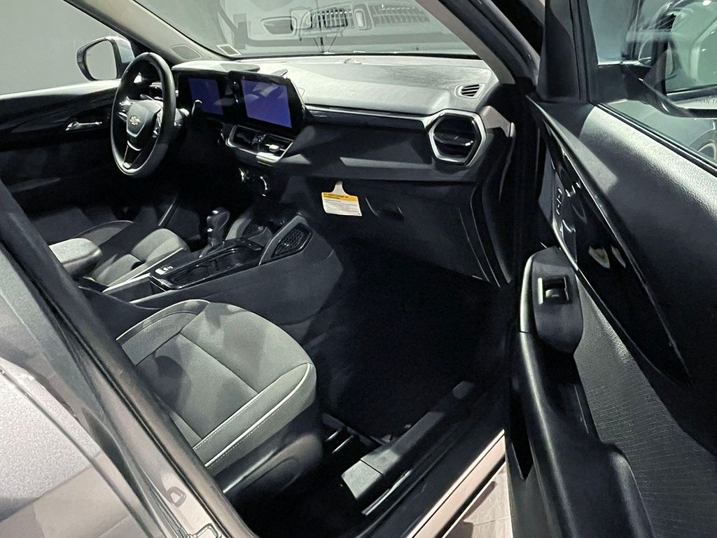 2025 Chevrolet Trailblazer LT - Photo 23