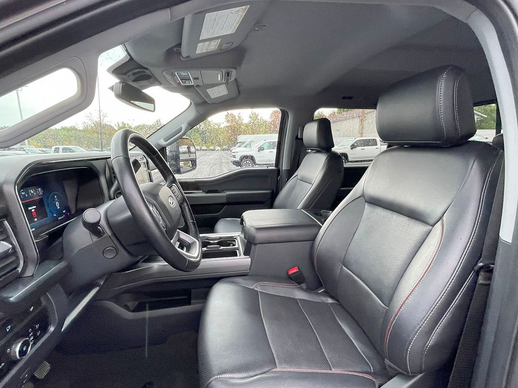 2023 Ford F-250 photo 2