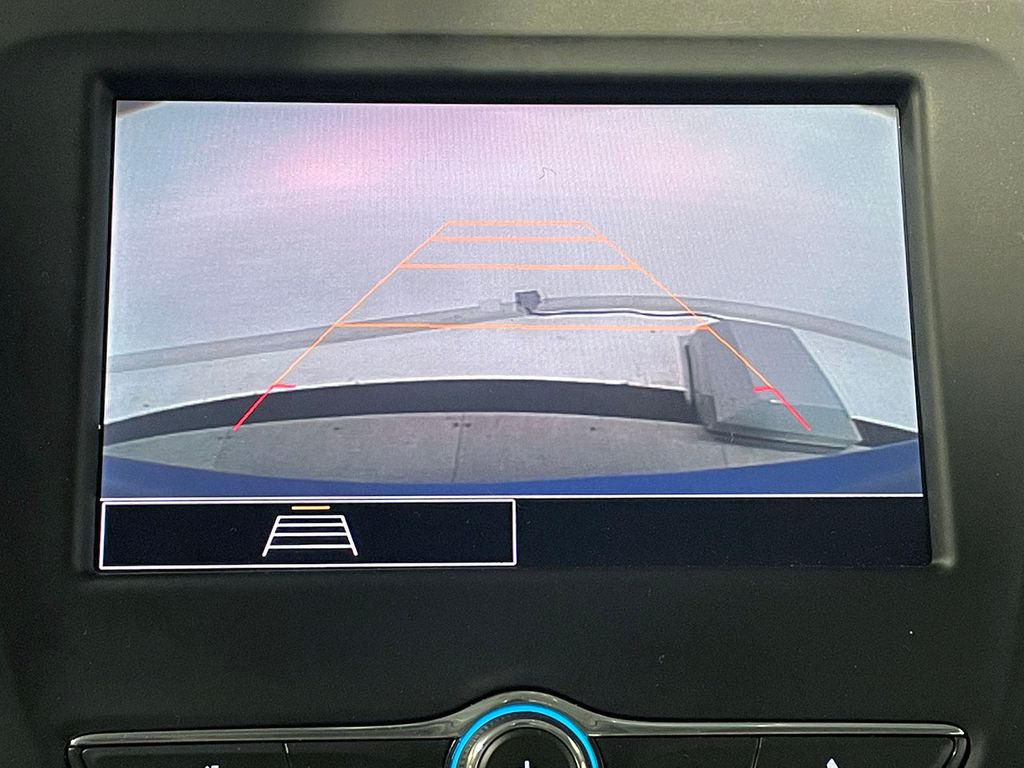 2024 Chevrolet Equinox LS photo 3