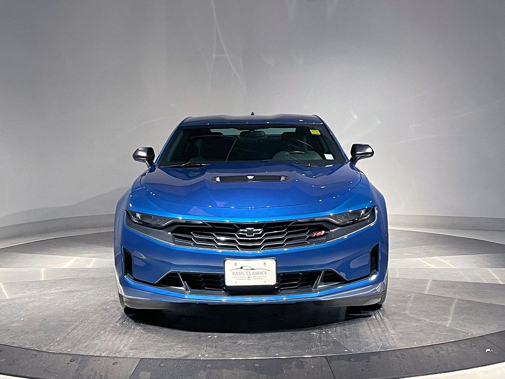2021 Chevrolet Camaro LT1 photo 3