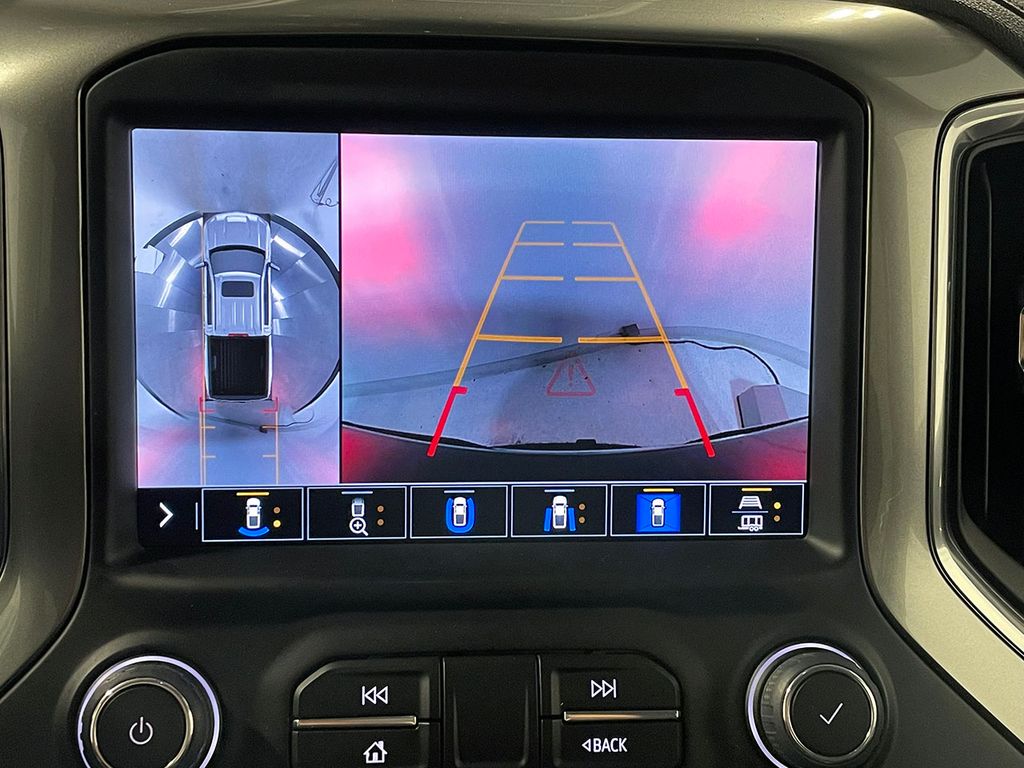 2022 Chevrolet Silverado 1500 LTZ photo 2