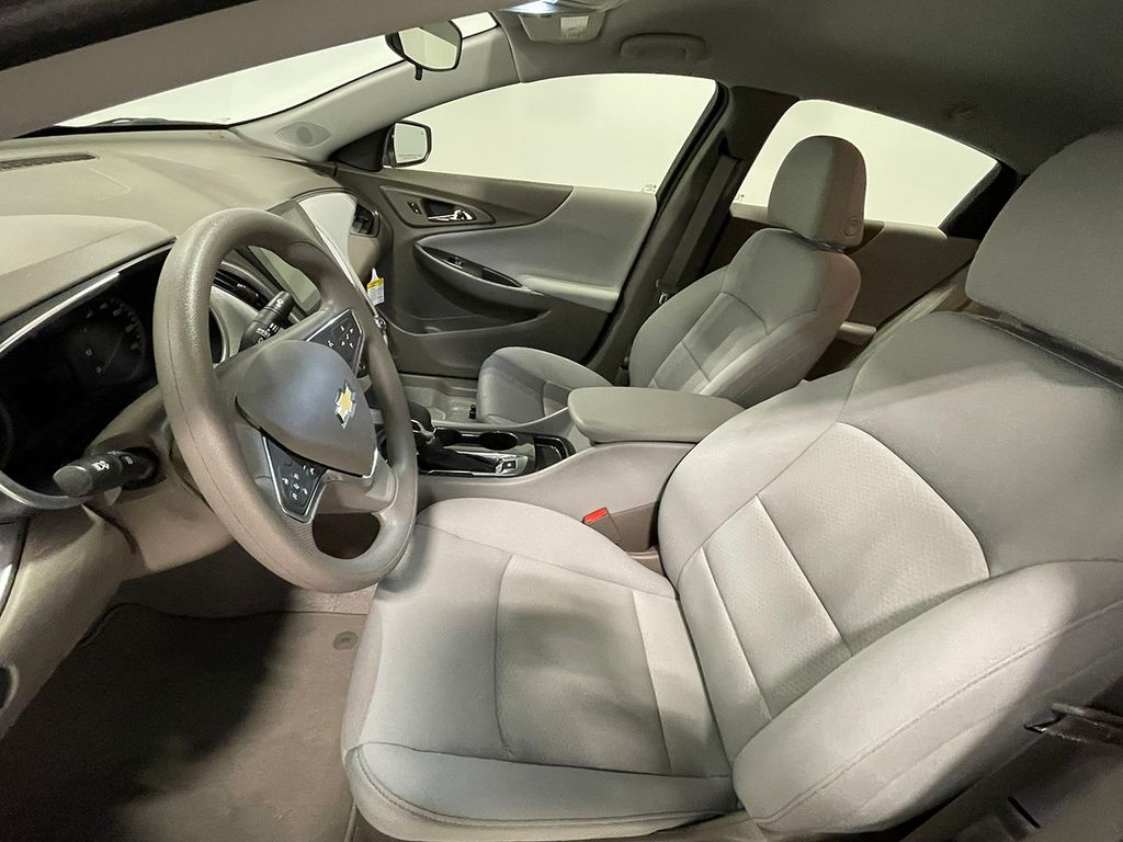 2024 Chevrolet Malibu LS photo 2