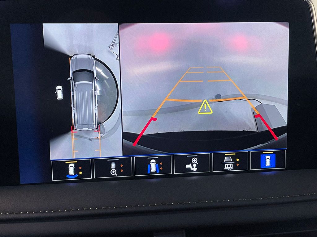 2023 Chevrolet Tahoe High Country photo 2