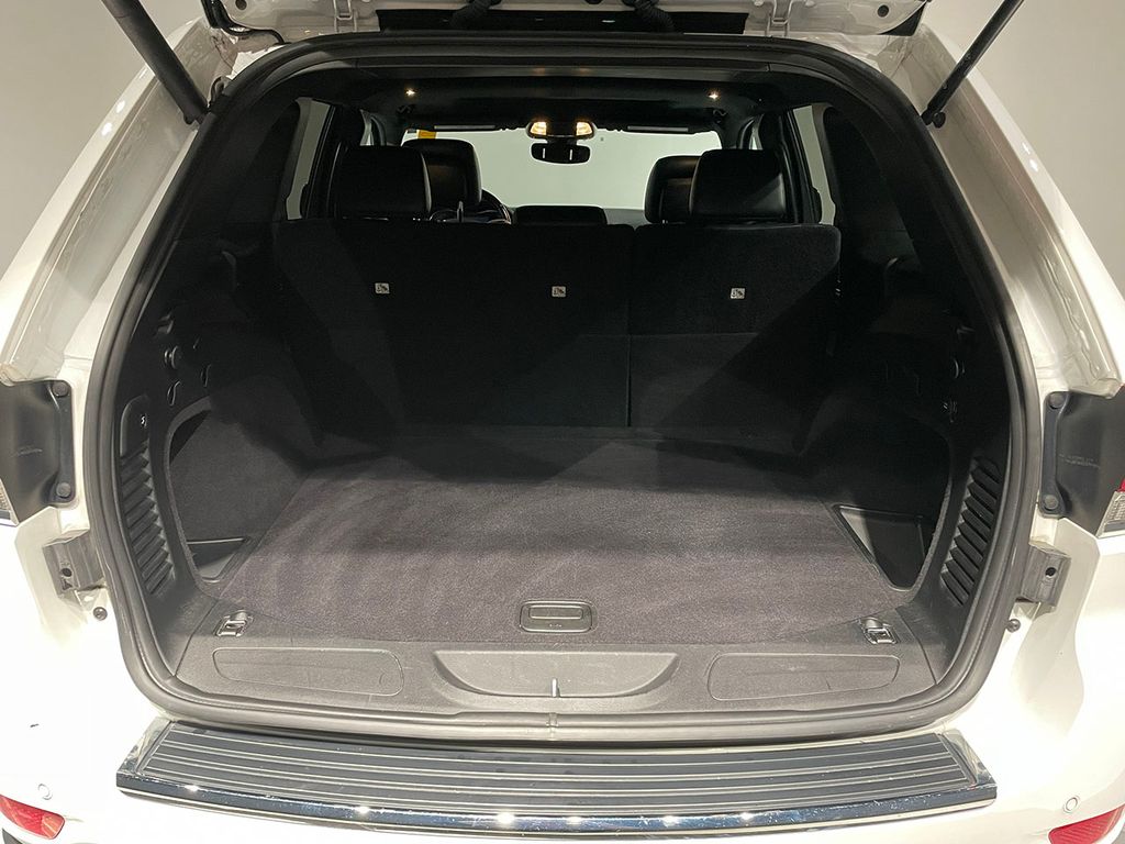 2021 Jeep Grand Cherokee Limited photo 3