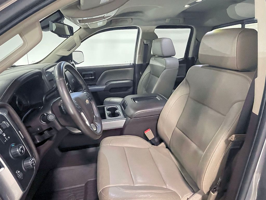 2017 Chevrolet Silverado 1500 LTZ photo 2