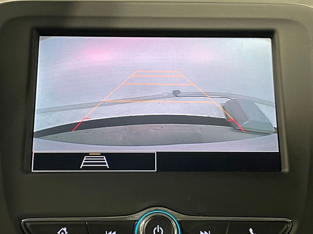 2023 Chevrolet Equinox LS photo 3