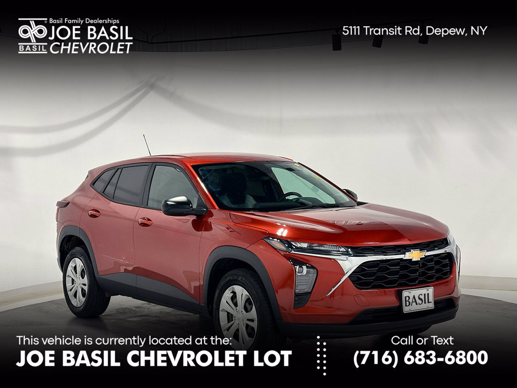 Used 2024 Cayenne Orange Metallic Chevrolet Trax For Sale in Niagara ...
