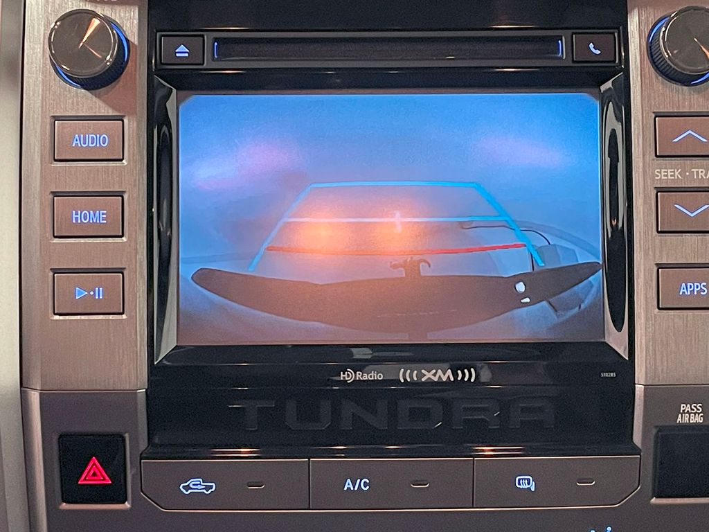 2018 Toyota Tundra SR5 photo 3