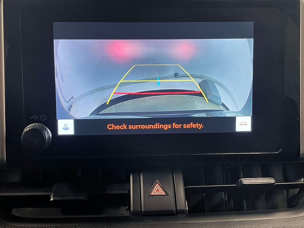 2023 Toyota RAV4 XLE photo 3