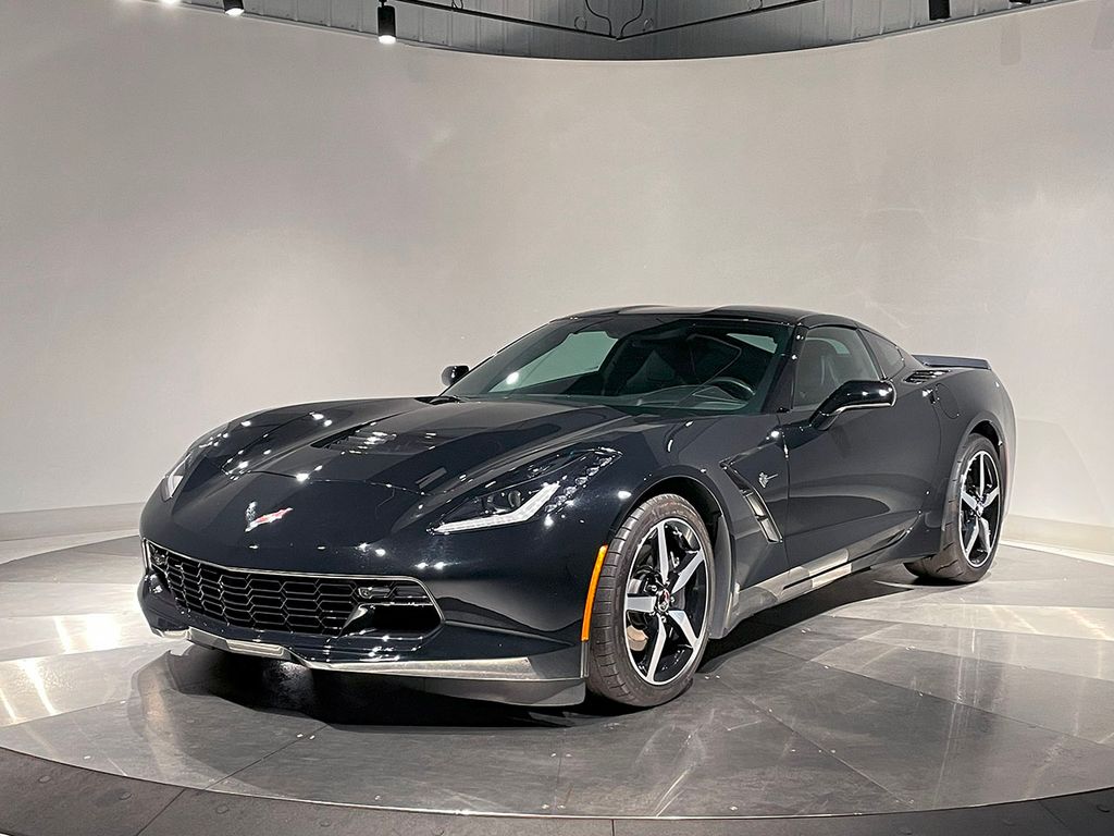 2015 Chevrolet Corvette Stingray 2LT photo 2