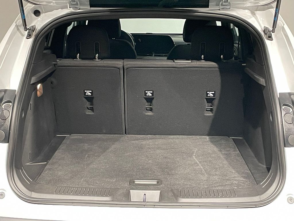 2024 Chevrolet Trax photo 2