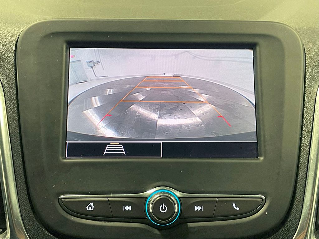 2023 Chevrolet Equinox LT photo 3