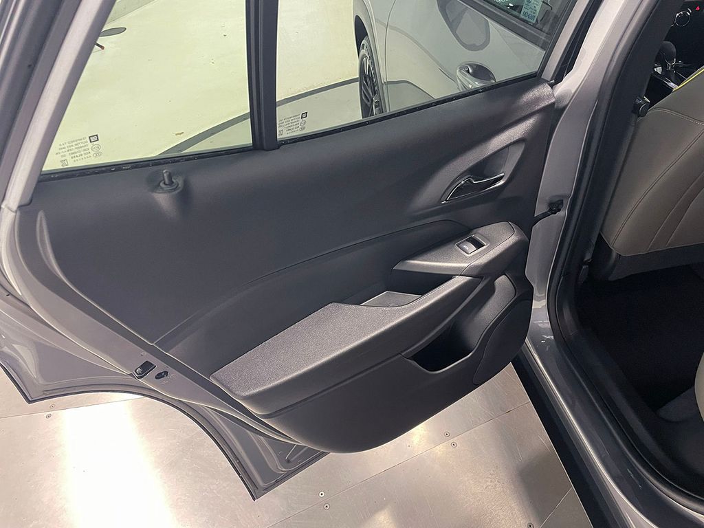 2025 Chevrolet Trax Activ - Photo 17