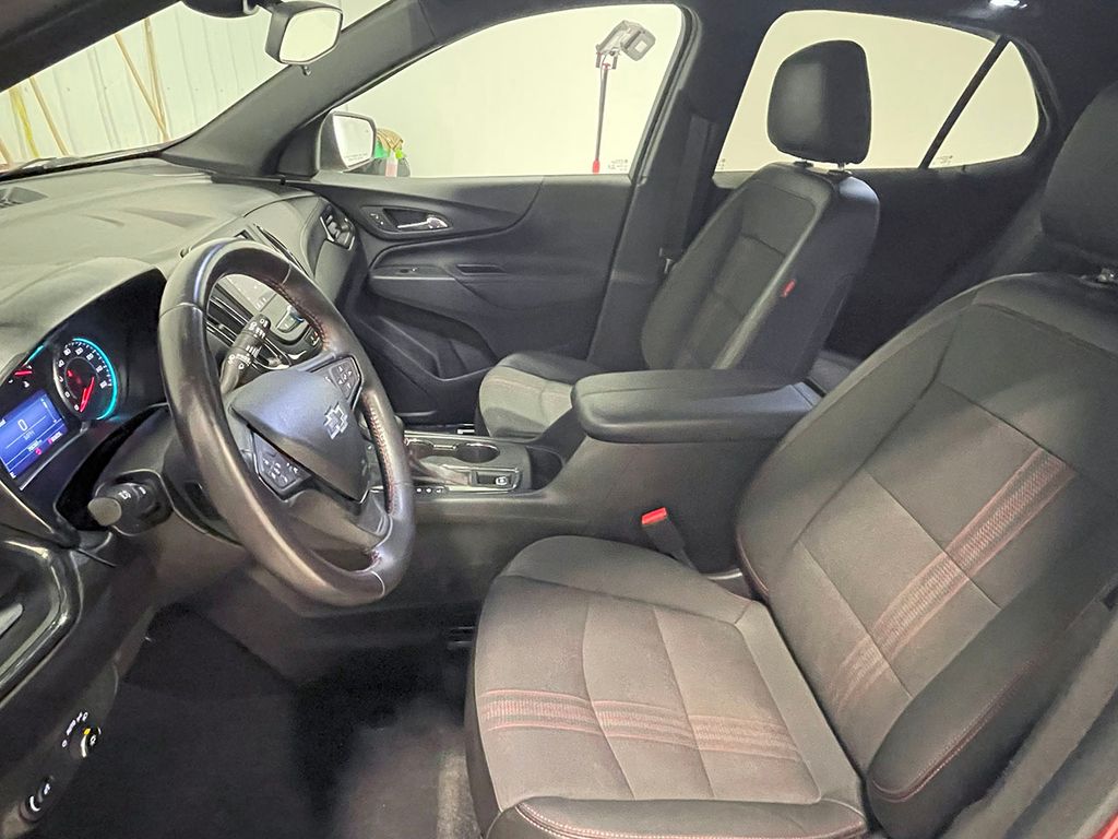 2022 Chevrolet Equinox RS photo 2
