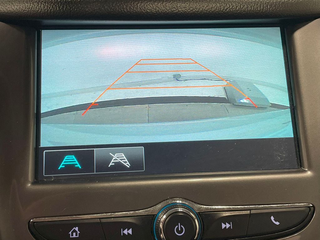 2018 Chevrolet Cruze LT photo 3
