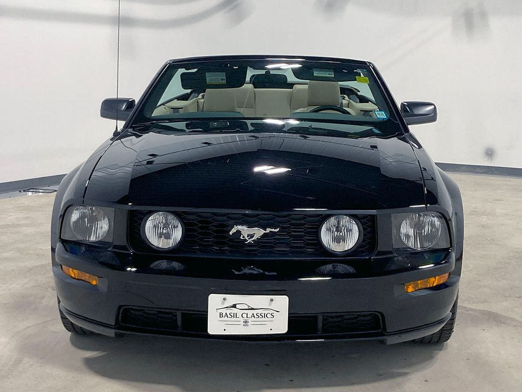 2006 Ford Mustang Convertible photo 4