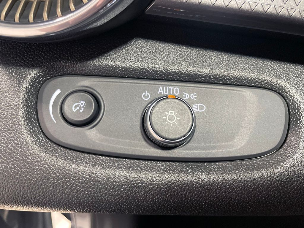 2025 Chevrolet Trax Activ - Photo 27