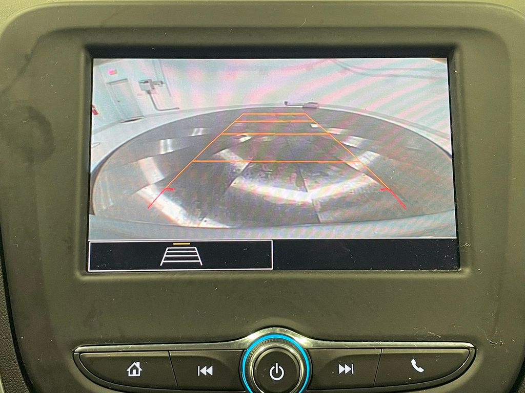 2022 Chevrolet Equinox LT photo 3