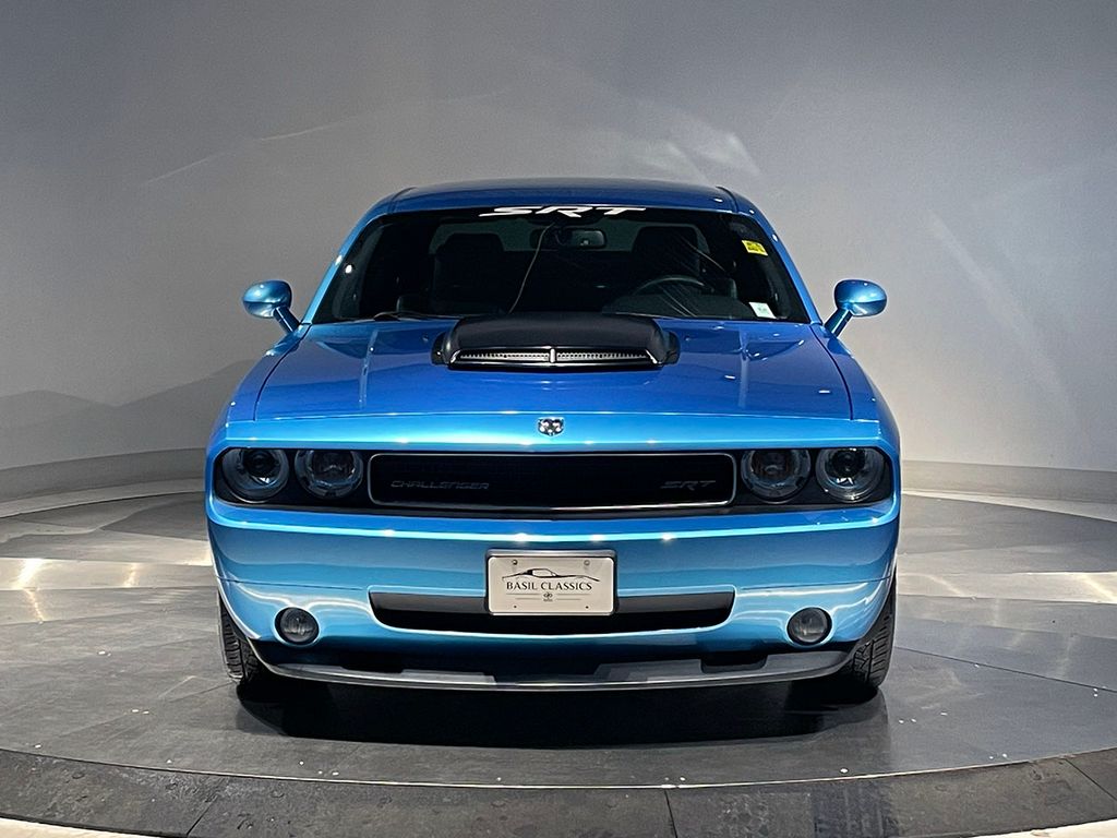 2010 Dodge Challenger SRT8 photo 3