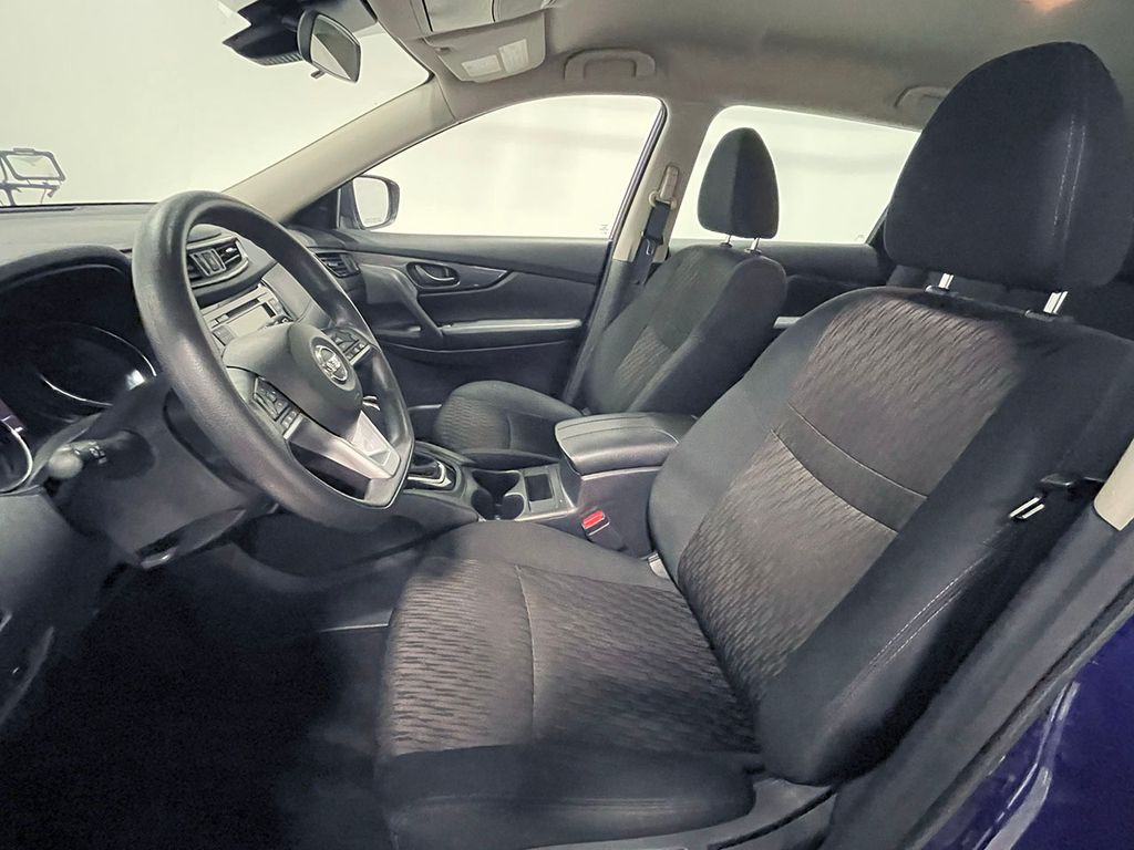 2019 Nissan Rogue S photo 2