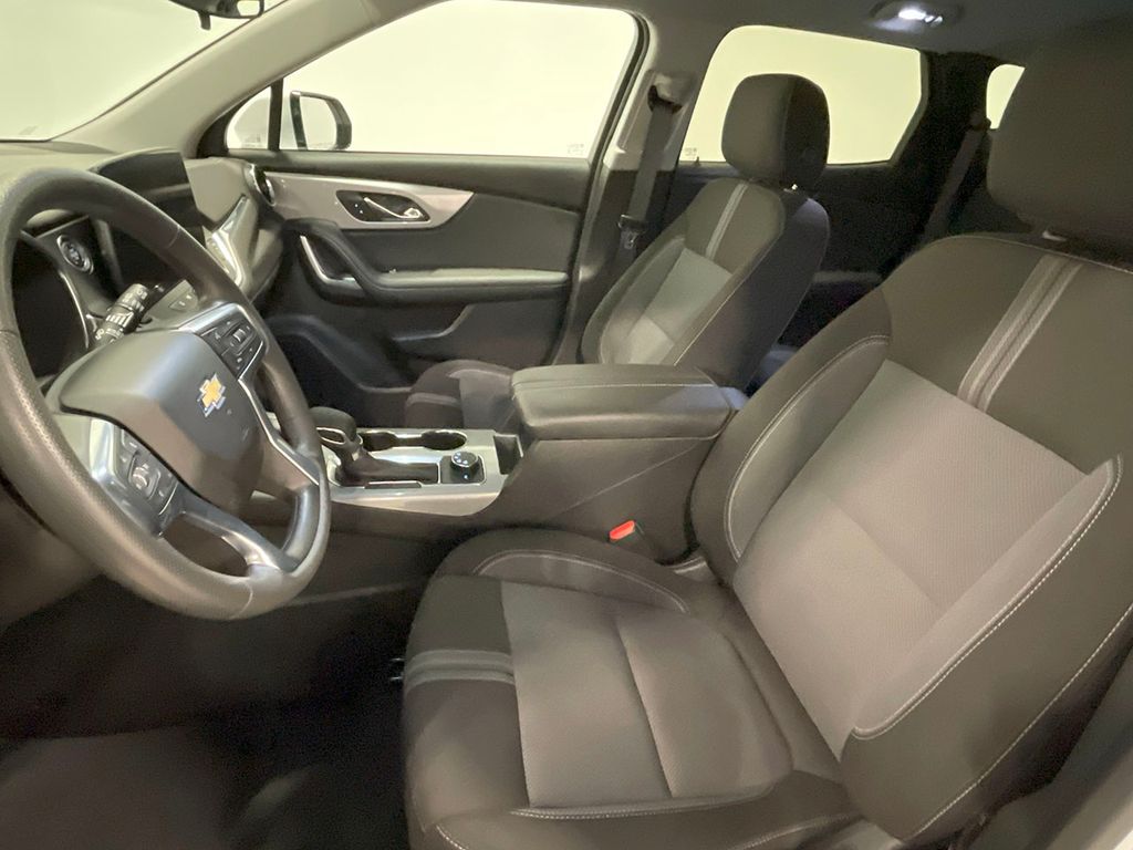 2023 Chevrolet Blazer 2LT photo 2