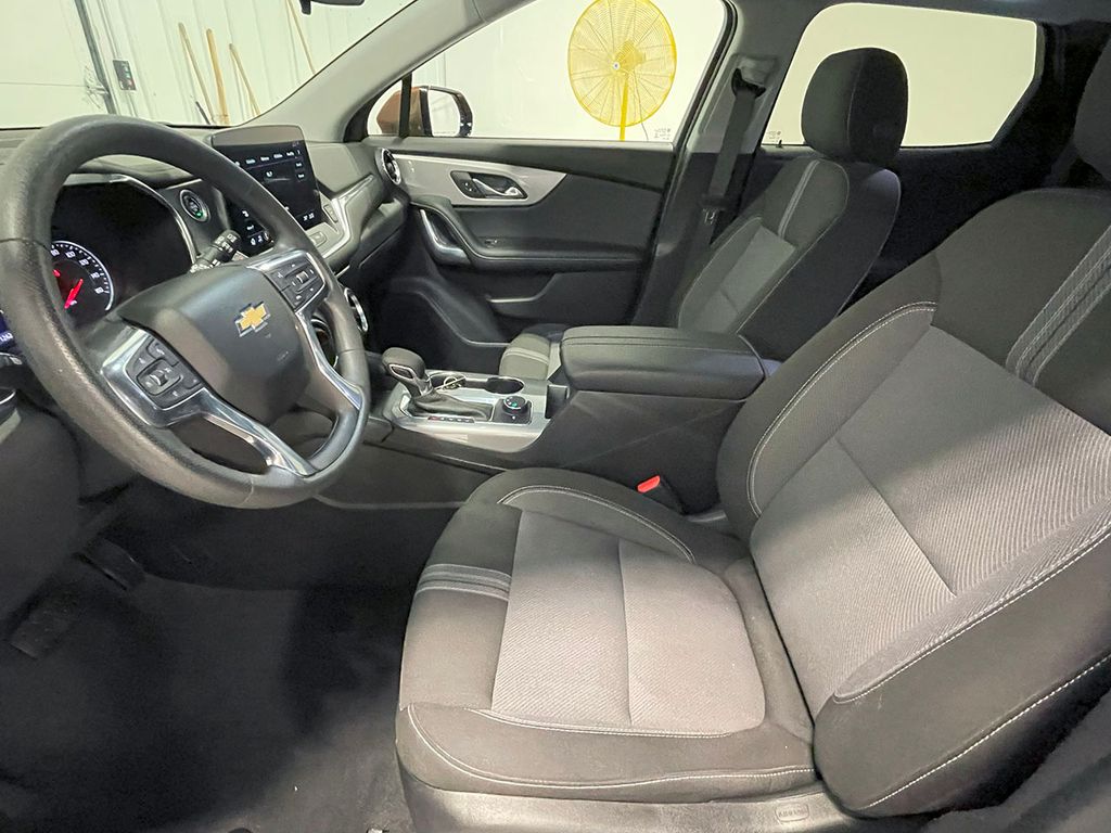 2023 Chevrolet Blazer 2LT photo 2
