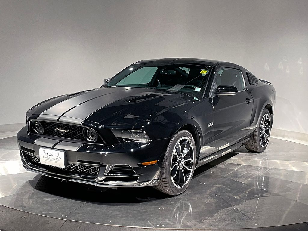 2014 Ford Mustang GT photo 2