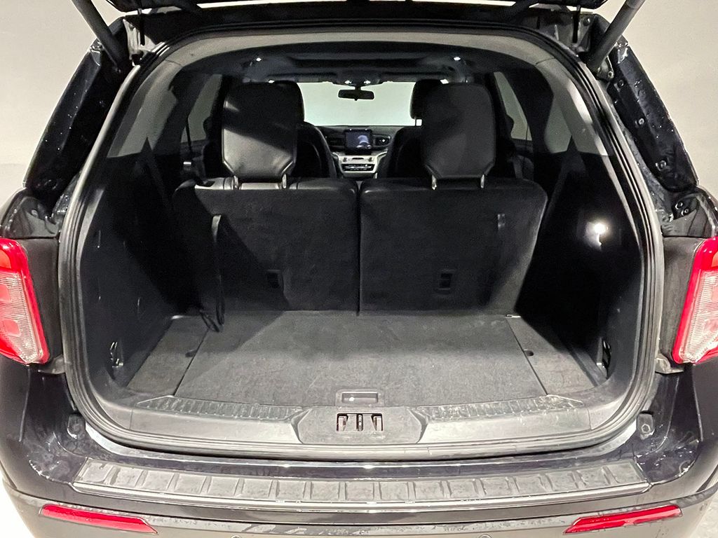 2022 Ford Explorer XLT photo 4