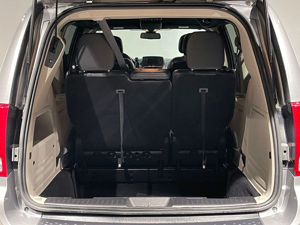 Used 2020 Dodge Grand Caravan SXT Minivan/Van