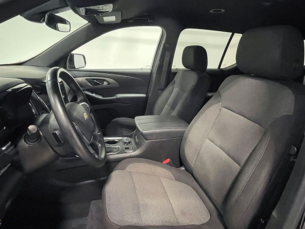 Used 2023 Chevrolet Traverse LT SUV