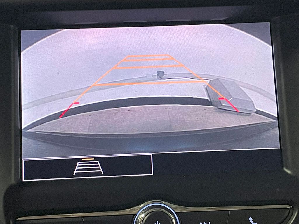 2021 Chevrolet Trailblazer LS photo 2