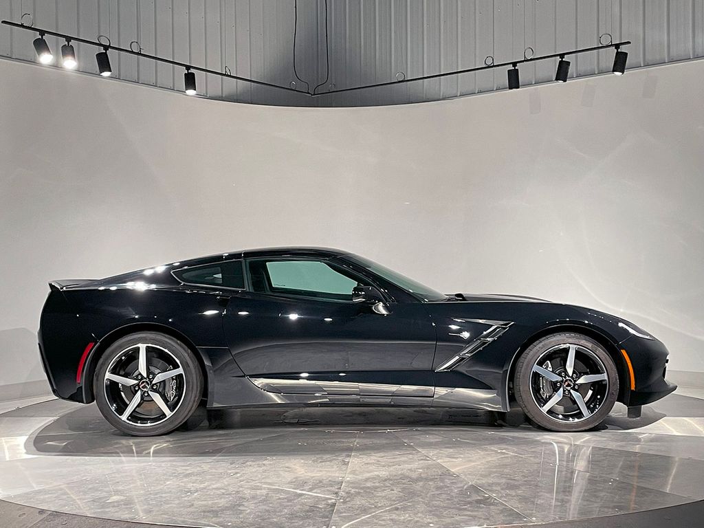 2015 Chevrolet Corvette Stingray 2LT photo 4