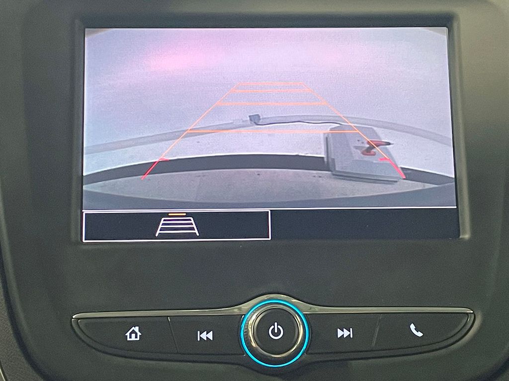 2024 Chevrolet Equinox LS photo 3